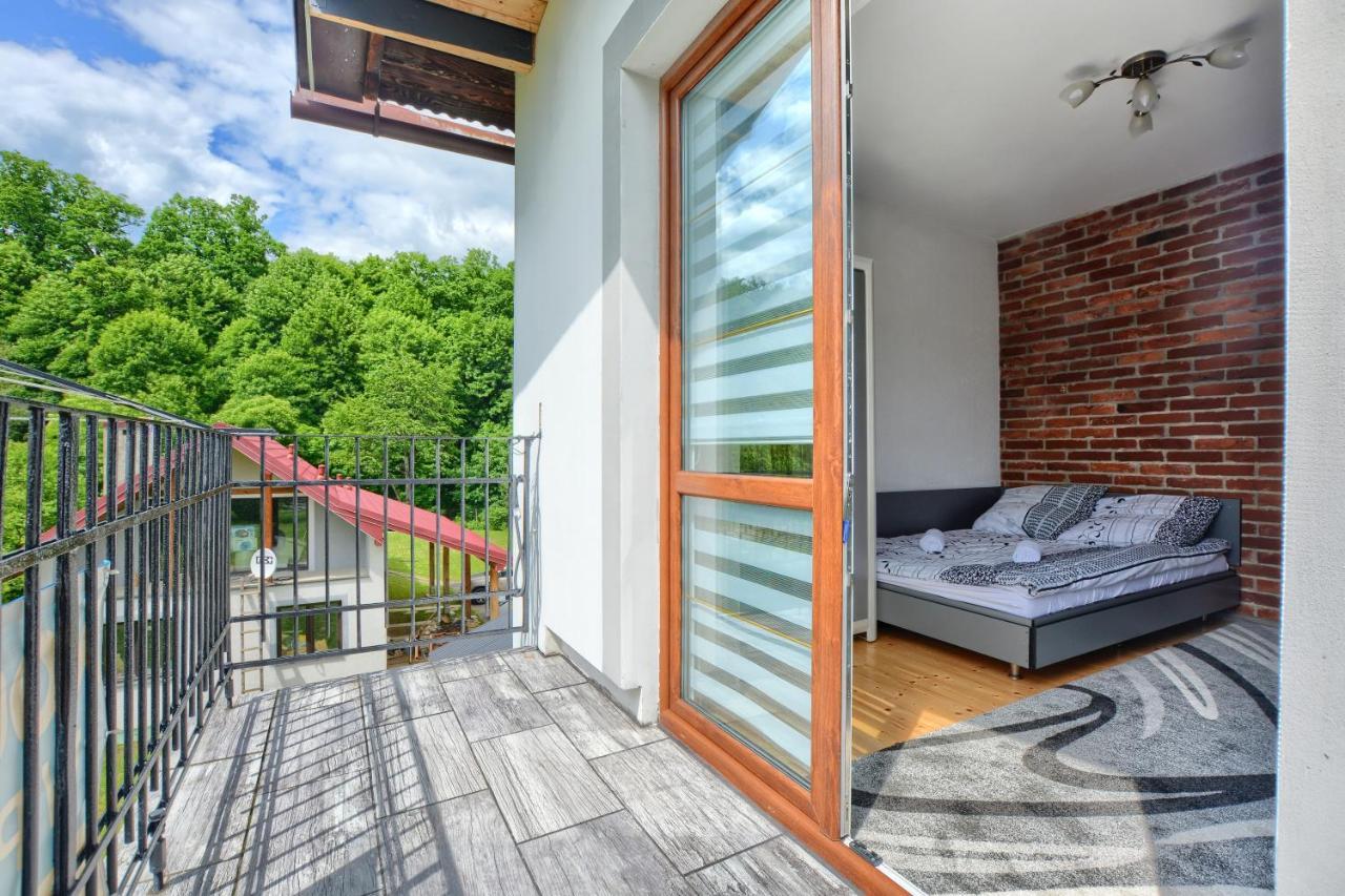 Ceglany Apartament Ustrzyki Dolne Esterno foto