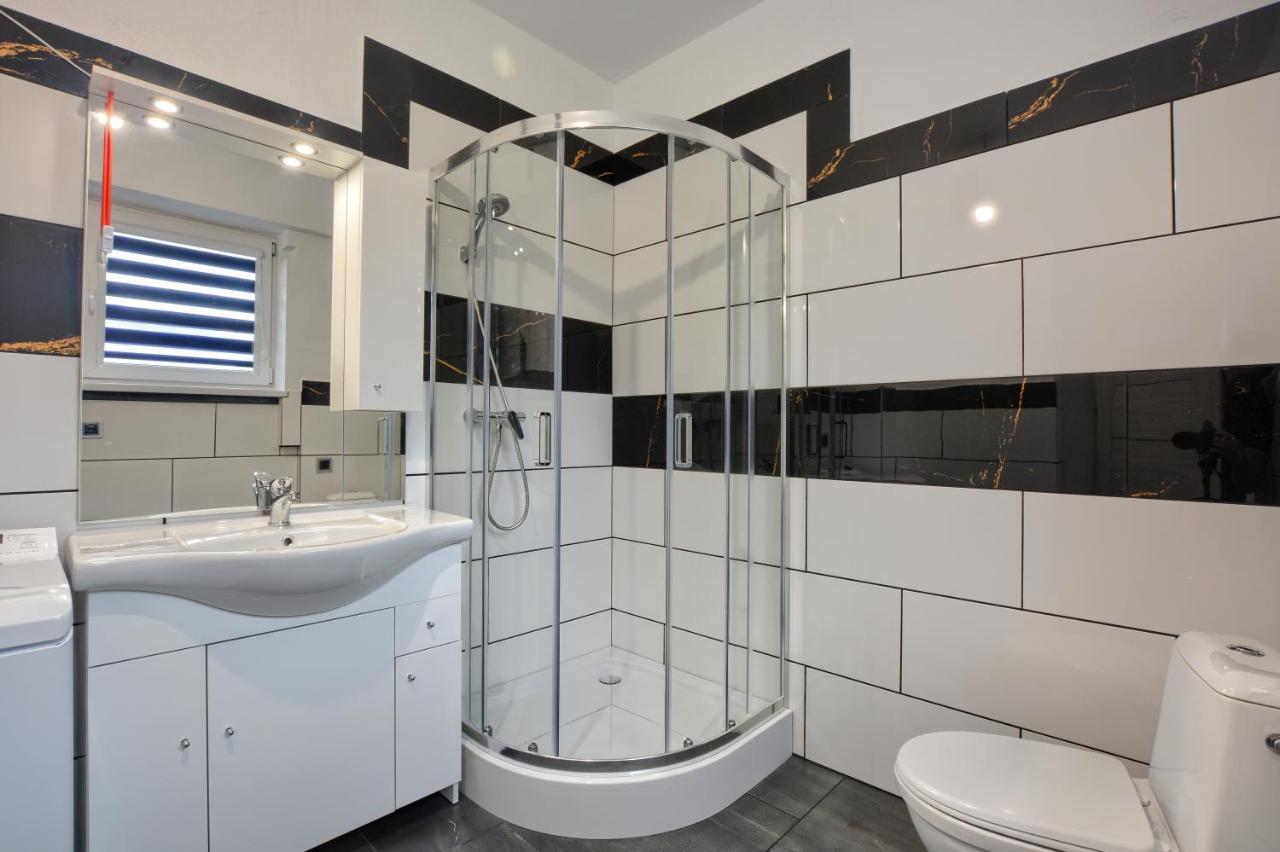 Ceglany Apartament Ustrzyki Dolne Esterno foto