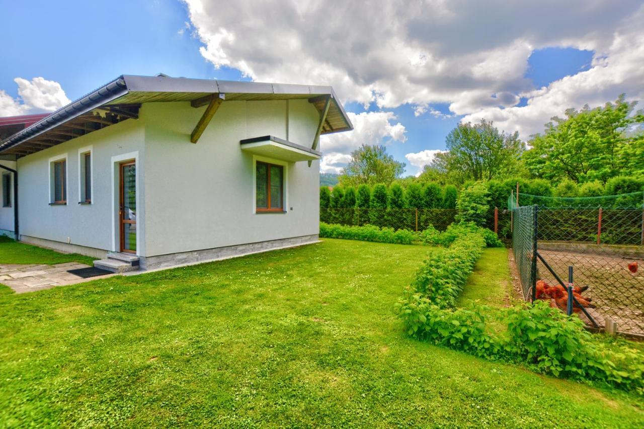 Ceglany Apartament Ustrzyki Dolne Esterno foto