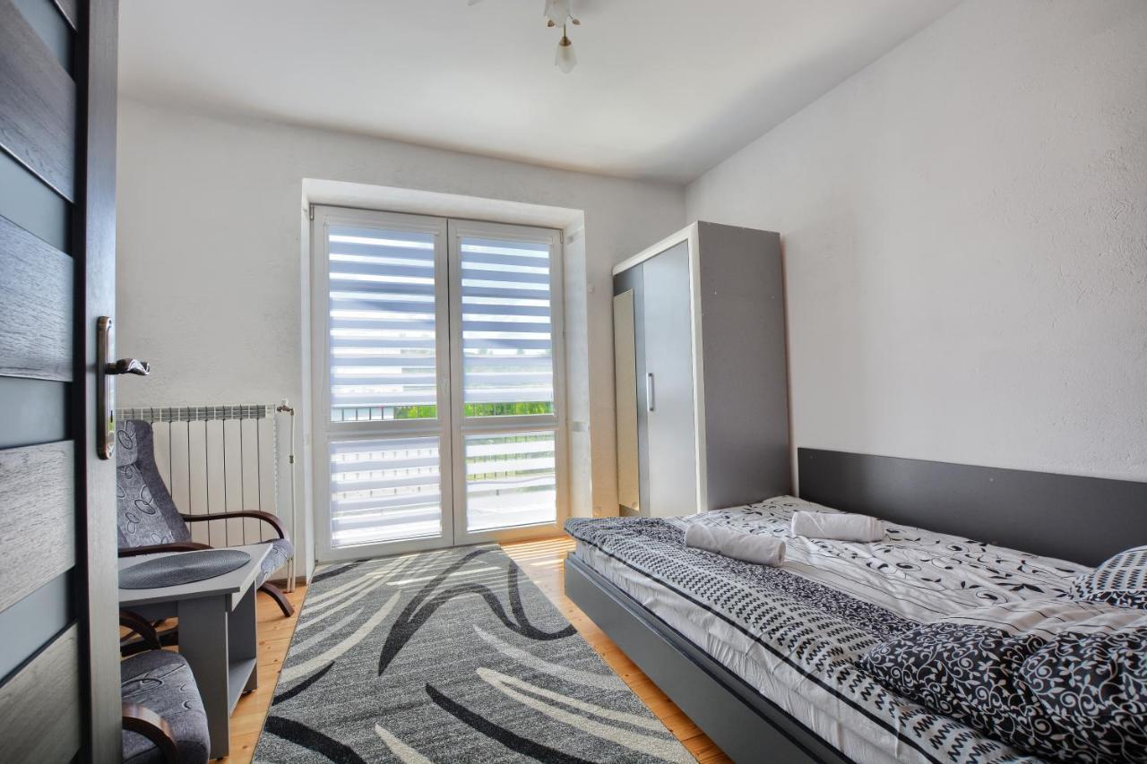 Ceglany Apartament Ustrzyki Dolne Esterno foto