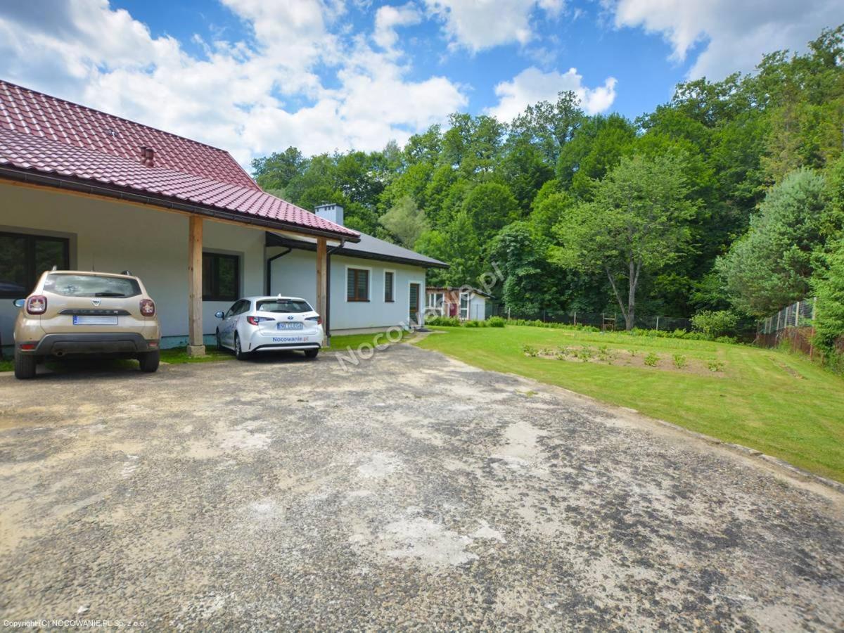 Ceglany Apartament Ustrzyki Dolne Esterno foto