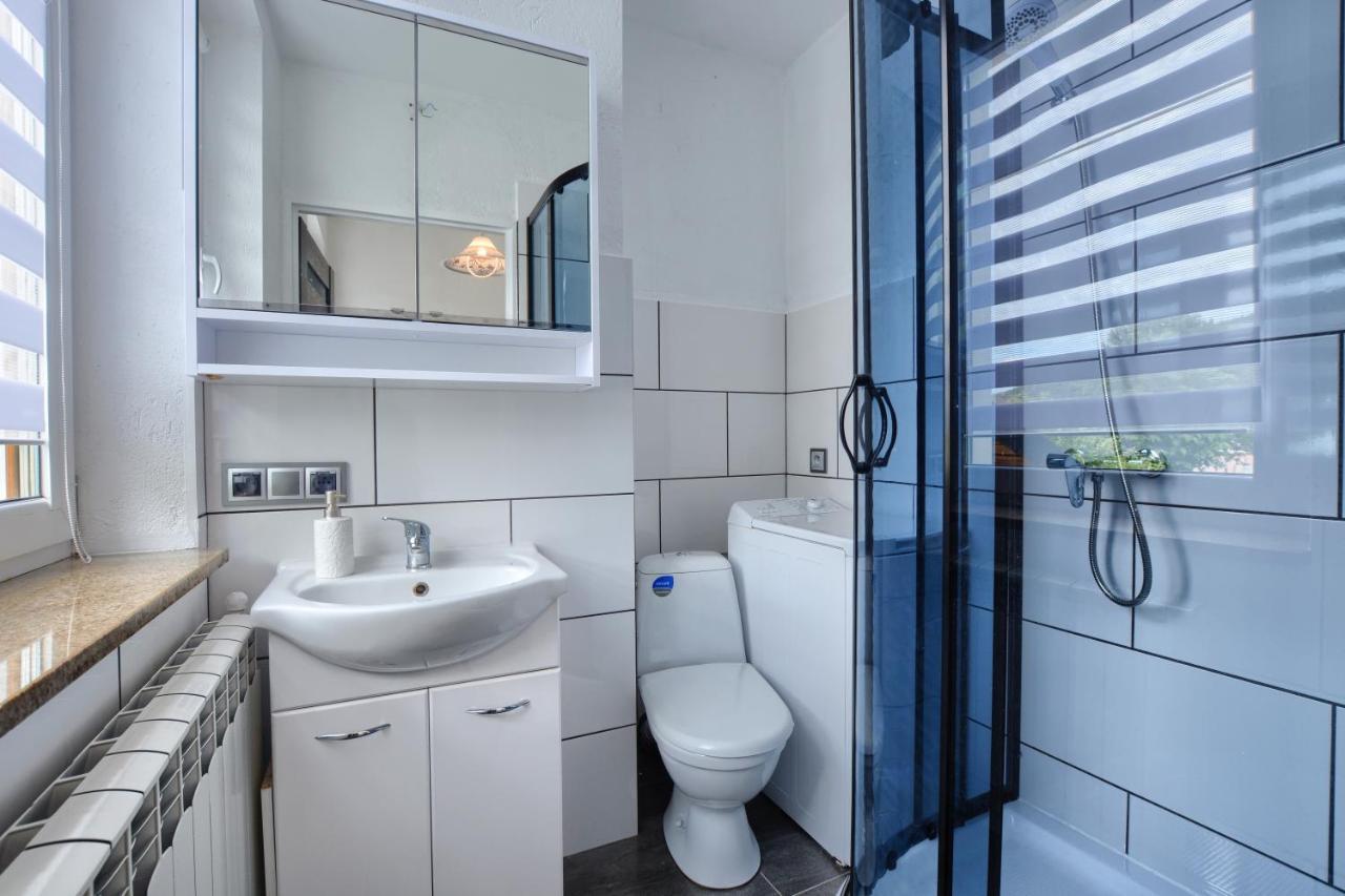 Ceglany Apartament Ustrzyki Dolne Esterno foto